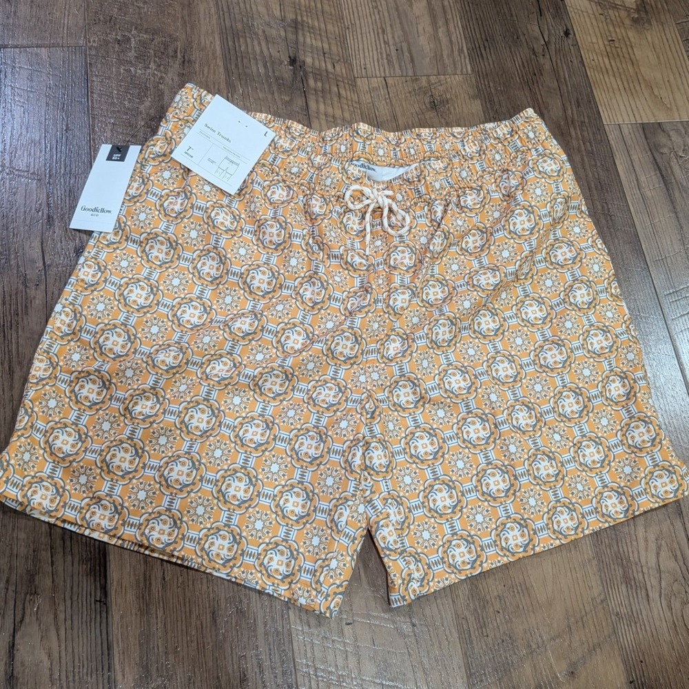 Goodfellow & Co Swim Trunks Mens Large Gold NWT 7" Inseam Medallion Print